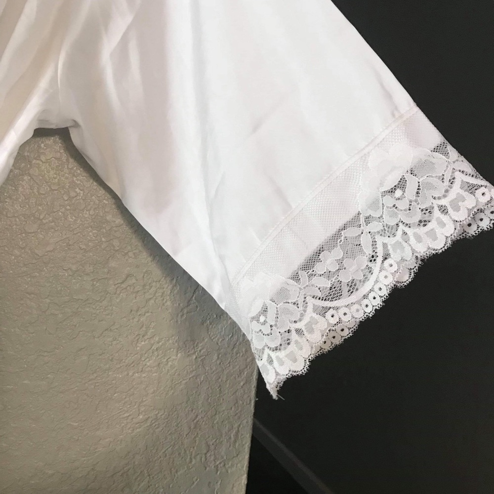 Brides Robe - Picture 3 of 4